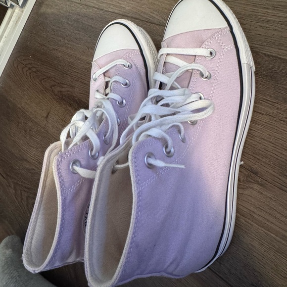 Light Lavender and White All Star Lift Platform - Picture 2 of 5